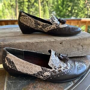 Aerosoles Cream Sota Loafers SZ 6.5 Wingtip Tassel Slip-On Flats Leather Comfort